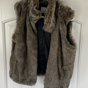 Women’s Faux Fur Vest